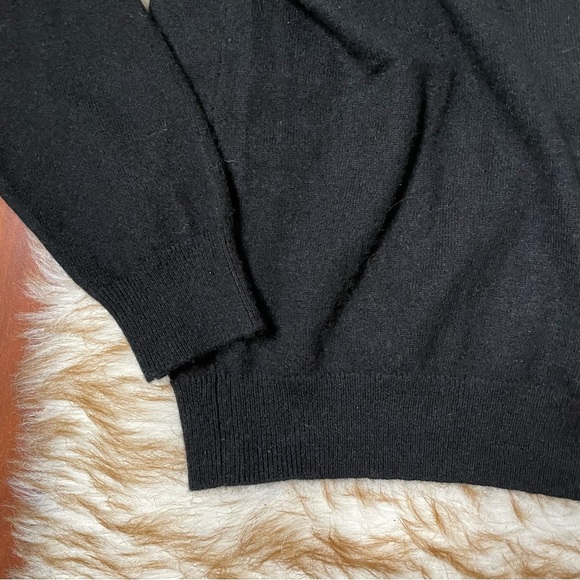 Club Room Estate Cashmere V neck sweater - Picture 6 of 6